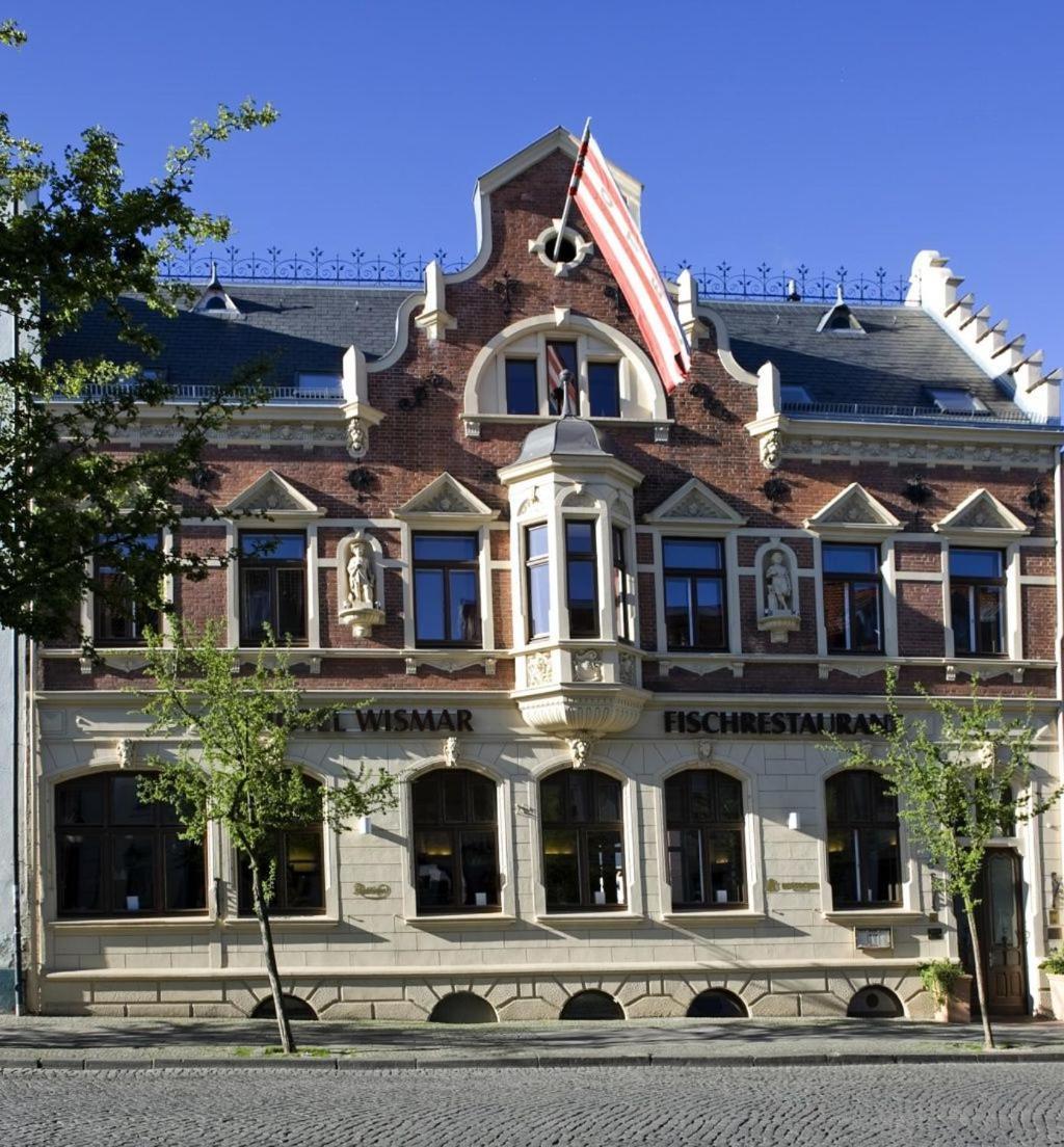 Hotel Restaurant & 3*