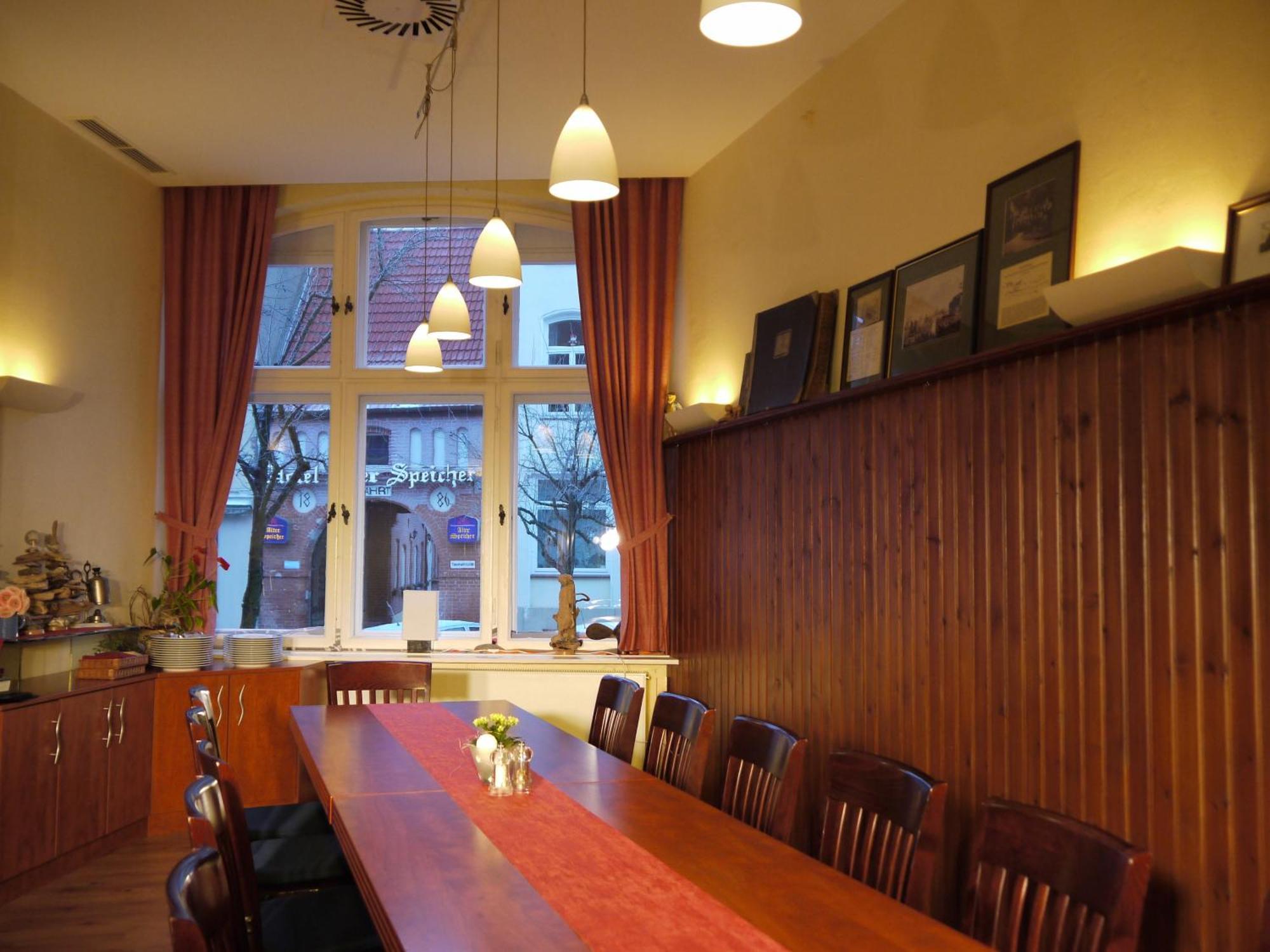 Hotel Restaurant & 3*